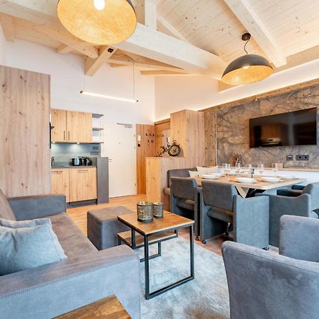 Falken Suites Top 7 Kaprun Exterior photo